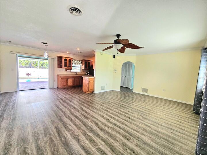 Property Photo:  582 Azalea Drive NW  FL 33952 
