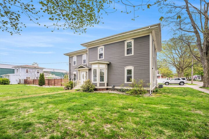 Property Photo:  25 S Maple Street  MI 49057-1013 