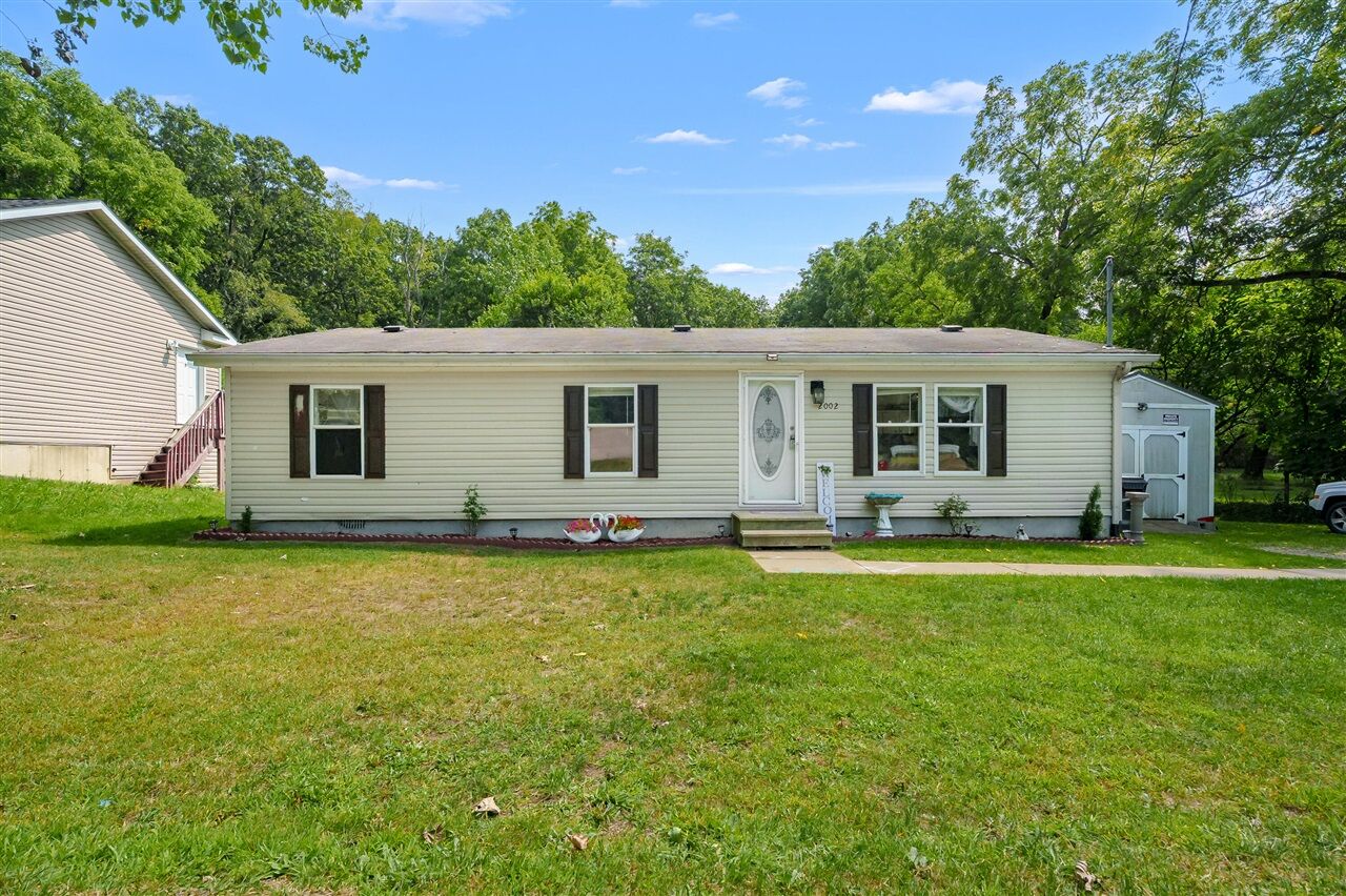 Property Photo:  2002 Mt Olivet Road  MI 49004-1012 