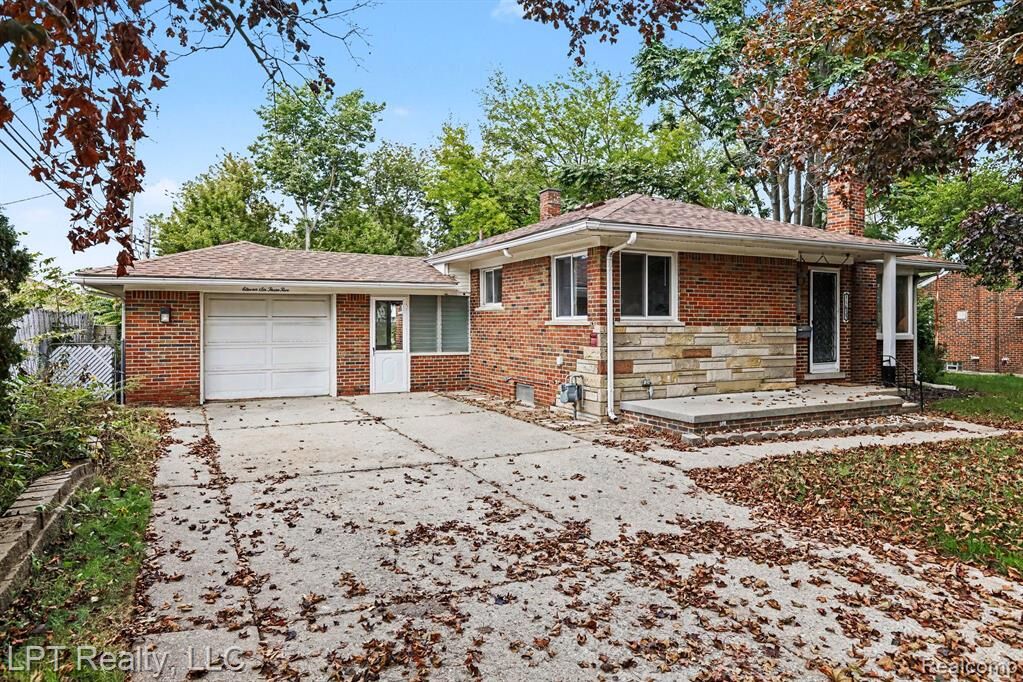 Property Photo: 11635 Farley MI 48239 2470