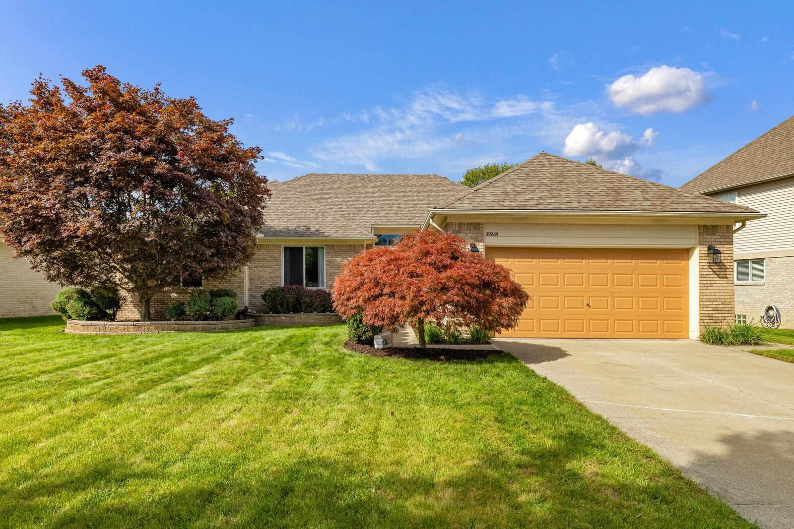 Property Photo:  39265 Canterbury Drive  MI 48045 