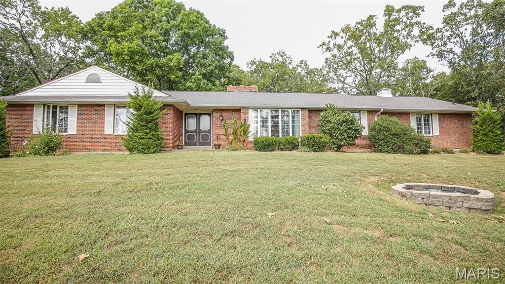 Property Photo:  12901 Mohawk Drive  MO 63023 