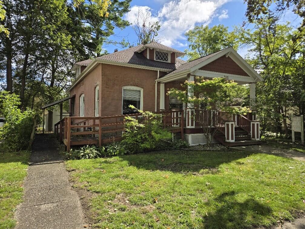 Property Photo: 315 Ives Avenue MI 49307
