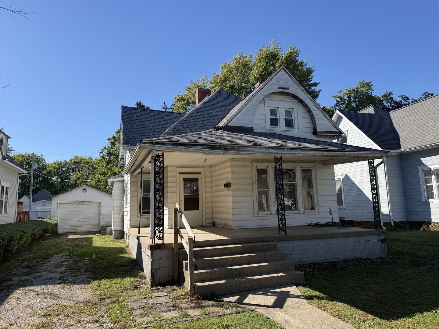 Property Photo: 10 N Oak Street IL 61956