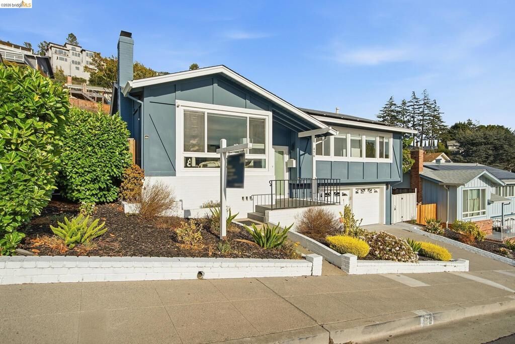 Property Photo: 476 Creighton Way CA 94619