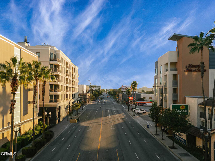 Property Photo:  124 W Colorado Street 411  CA 91204 