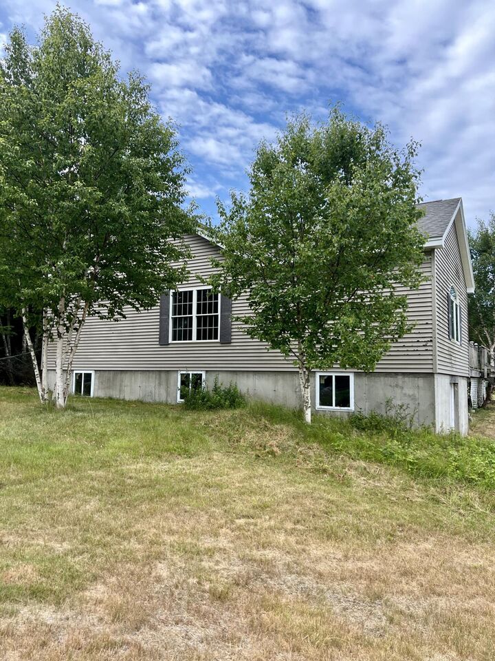 Property Photo:  212 Stanley Point Road  ME 04685 