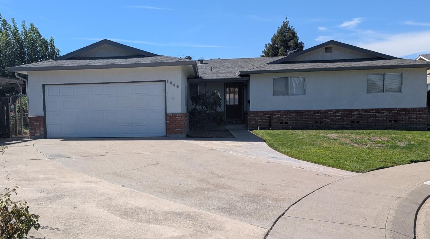Property Photo:  1049 Ruby Place  CA 95336 
