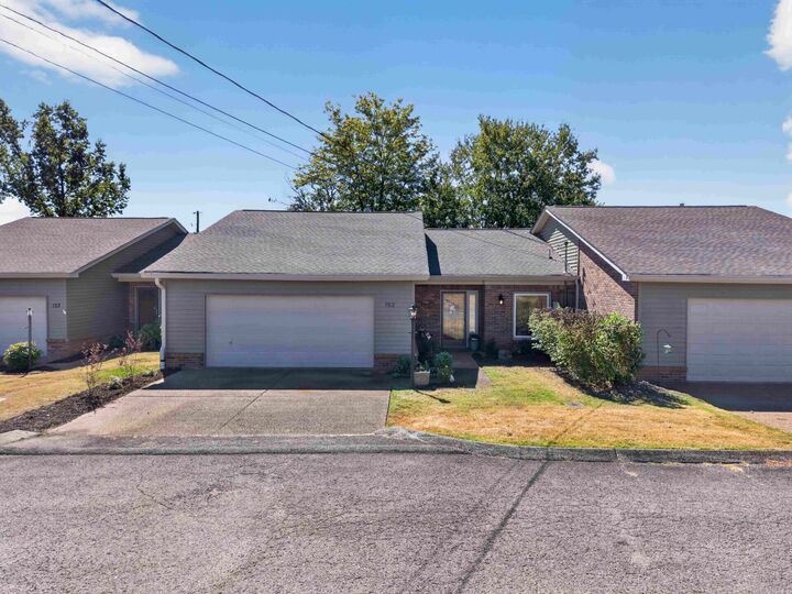 Property Photo:  152 Morton Mill Cir  TN 37221 