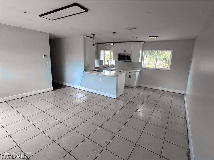 Property Photo:  1609 Heiman Avenue  FL 33905 
