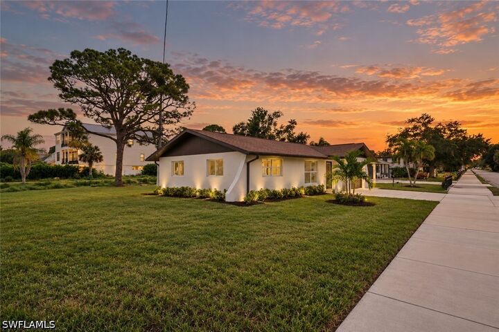 Property Photo:  27604 Imperial Shores Boulevard  FL 34134 