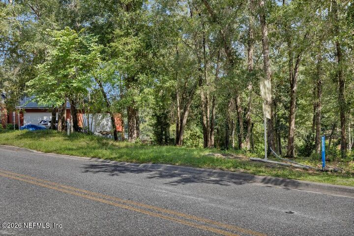 Property Photo: 592 Lake Asbury Drive FL 32043