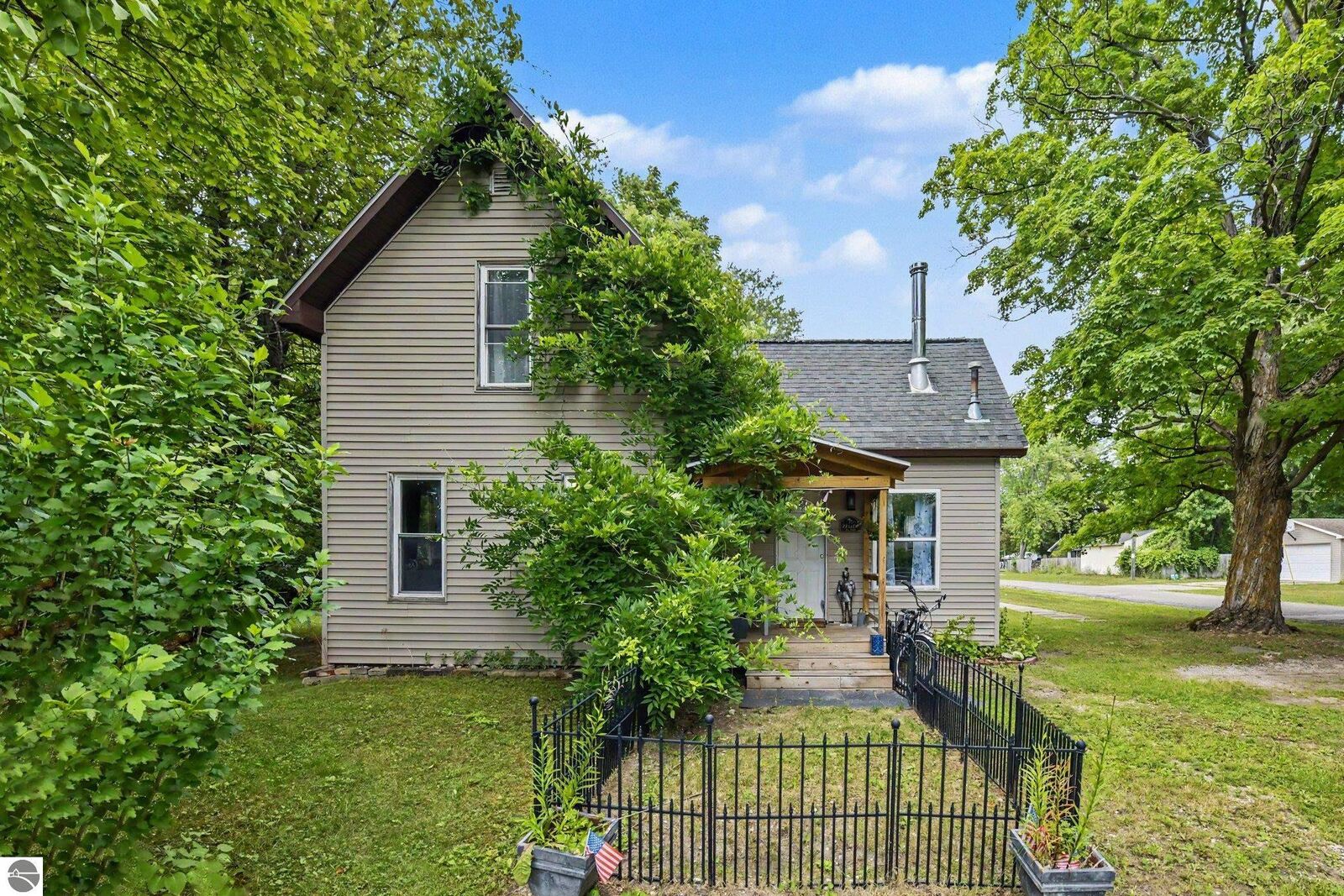 Property Photo: 14596 Thompson Avenue MI 49683