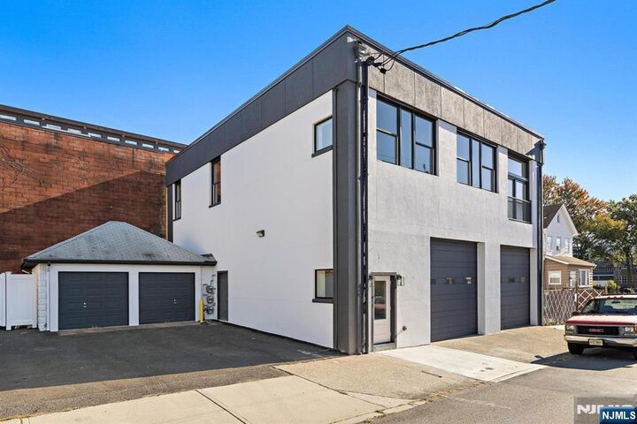 Property Photo:  153 Orchard Street  NJ 07073 