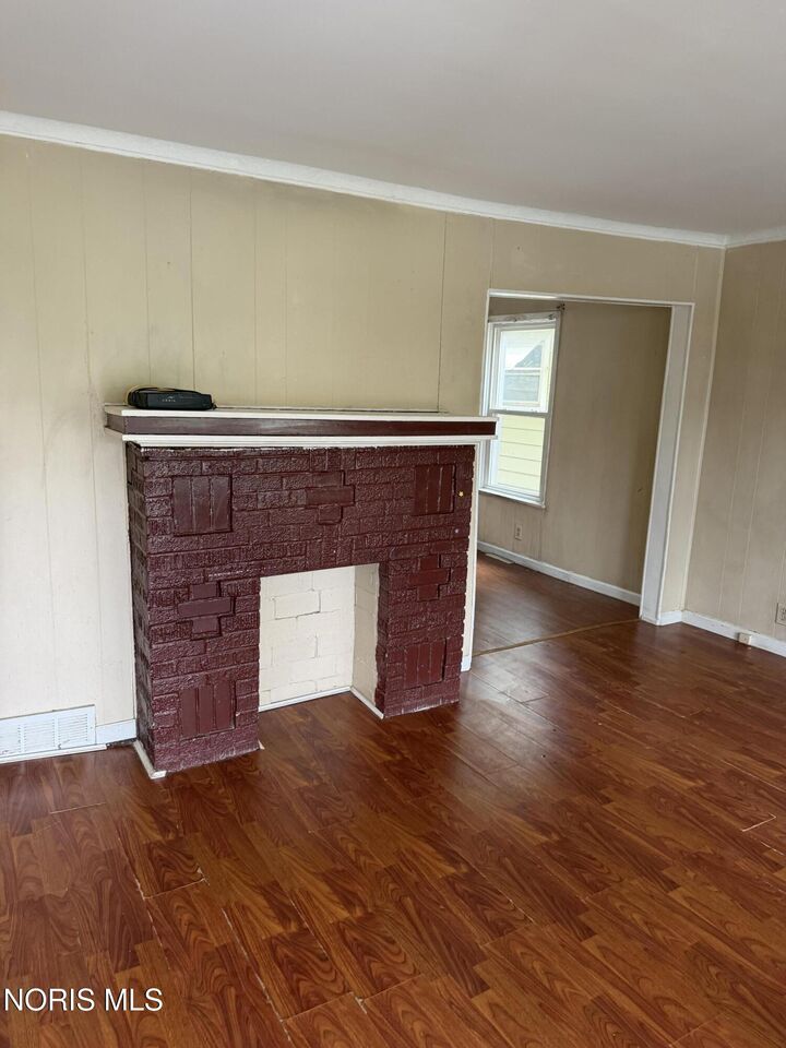 Property Photo:  1656 Shady Drive  OH 43612 