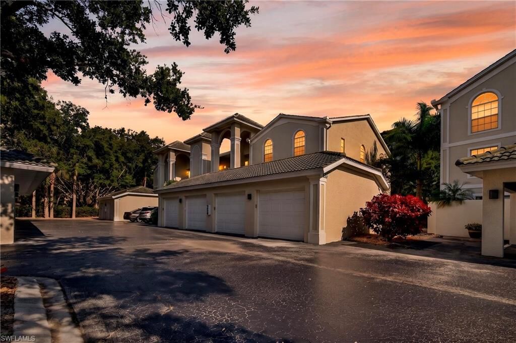 Property Photo:  15395 Cedarwood Ln 104  FL 34110 