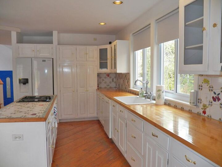 Property Photo:  231 West Meadow Road  NH 03221 