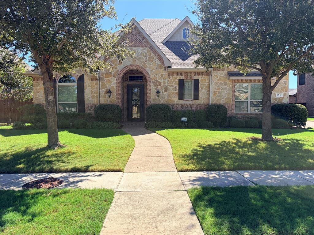 Property Photo:  2812 Marrickville Drive  TX 76262 