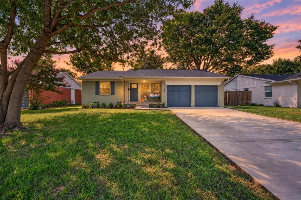 Property Photo:  1607 Nantucket Drive  TX 75080 