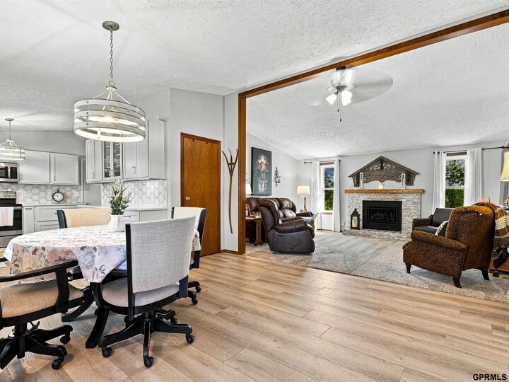 Property Photo: 9109 Bellvue Drive NE 68048-4505