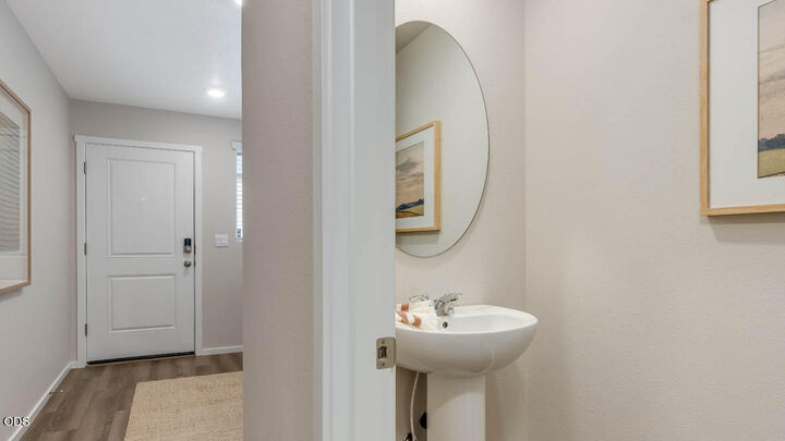 Property Photo:  61018 SE Buxton Loop  OR 97702 
