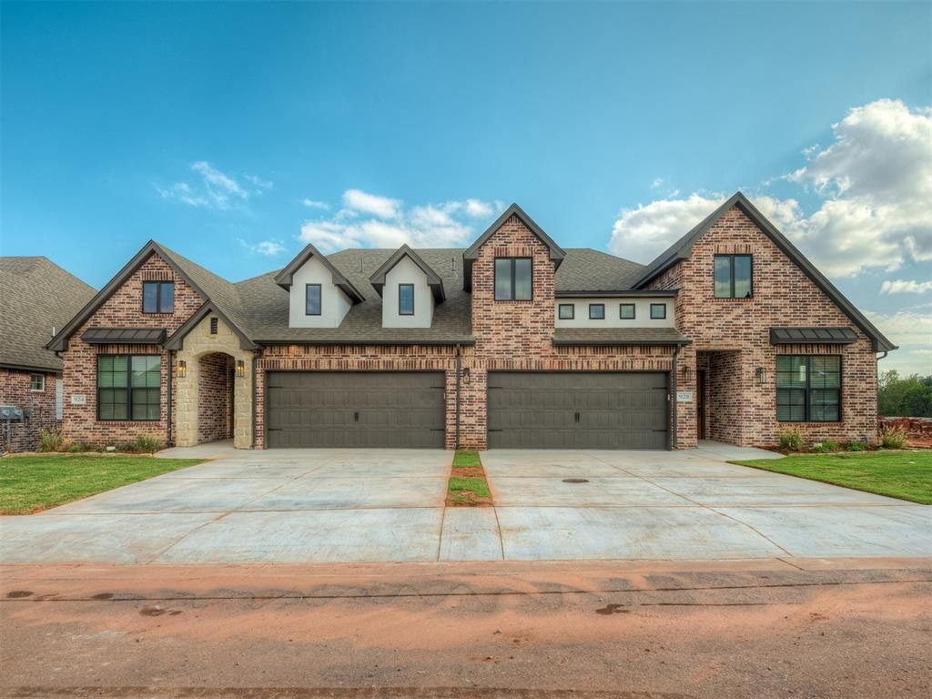 Property Photo:  924 Kyle Drive  OK 73025 