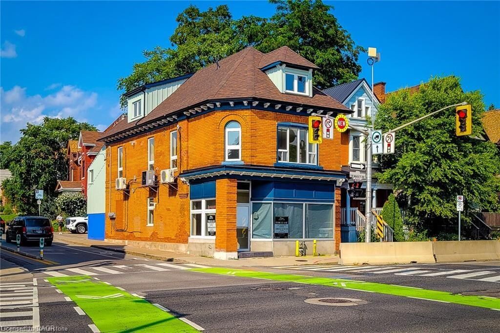 Property Photo:  344 Main Street W 3  ON L8P 1J9 