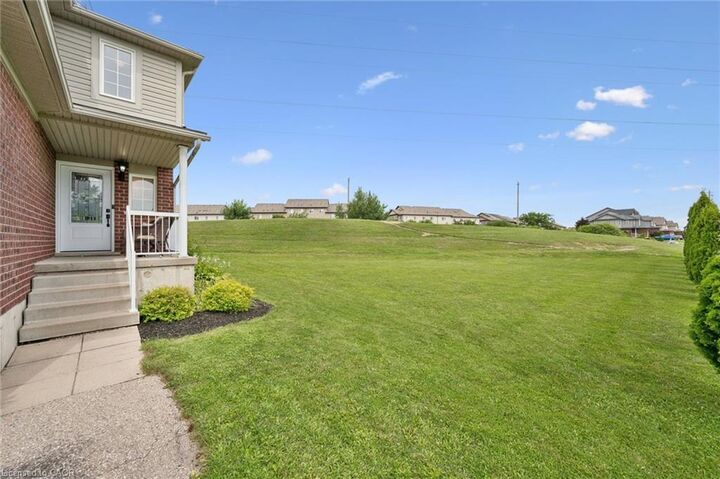 Property Photo: 308 Parkvale Drive ON N2R 1Y7