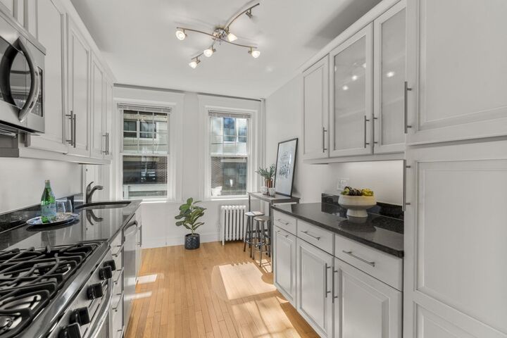 Property Photo:  36 Dwight St 4  MA 02446 