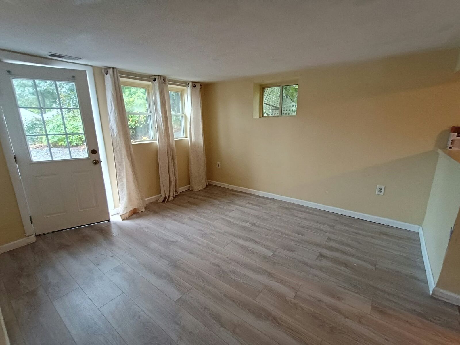Property Photo:  58 Hally Rd 2  MA 01854 