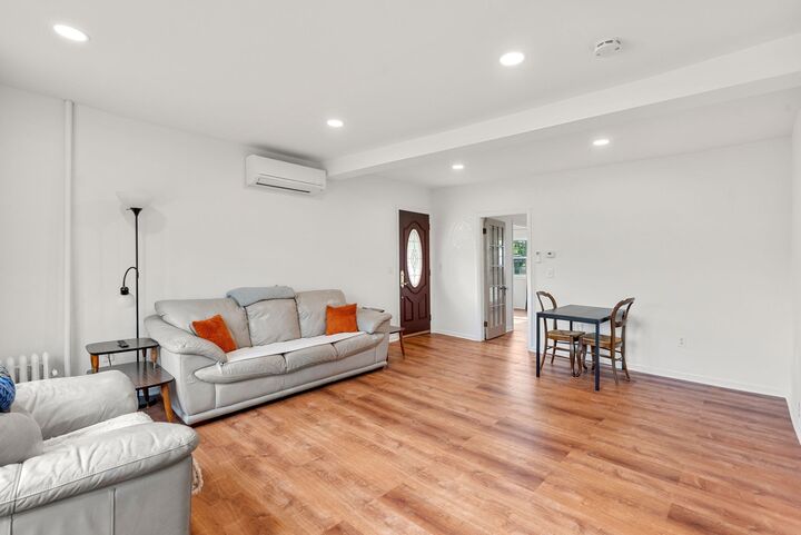 Property Photo:  376 Newton Street 1  MA 01075 