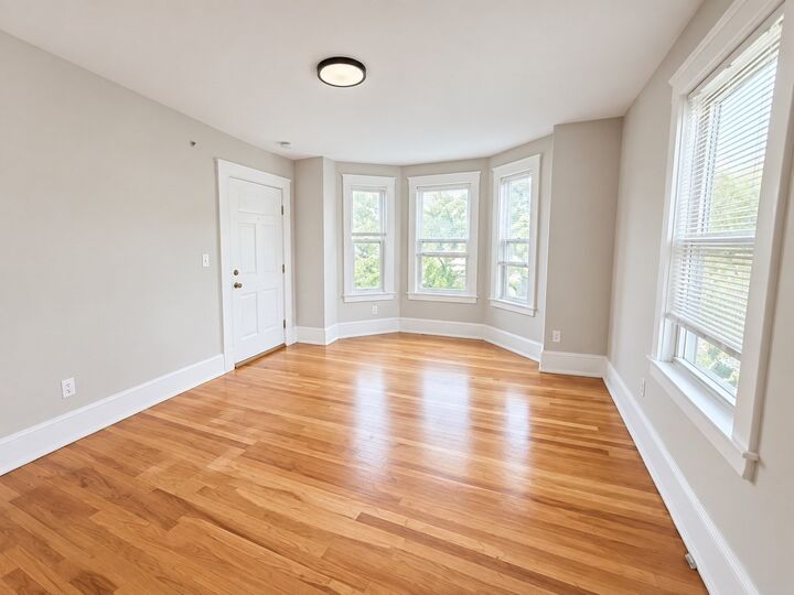 Property Photo:  46 Grove St 3  MA 01905 