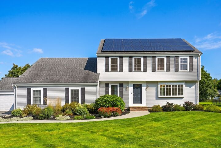 Property Photo: 6 Turner Dr MA 01864