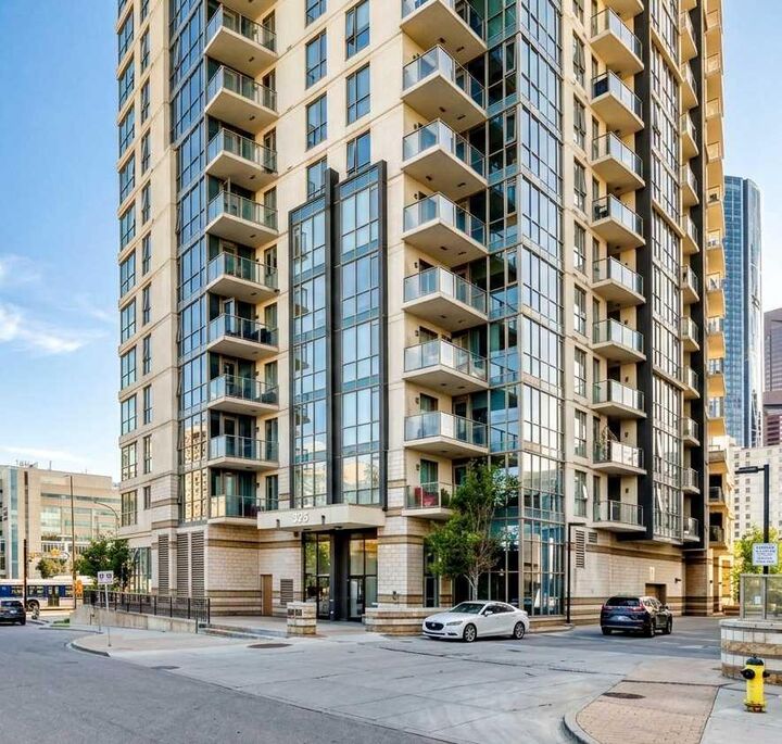 Property Photo: 325 3 Street SE 1406 AB T2G 0T9