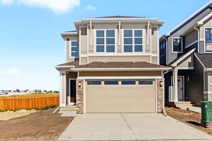 Property Photo:  138 Silver Spruce Road SW  AB T2X 6L3 