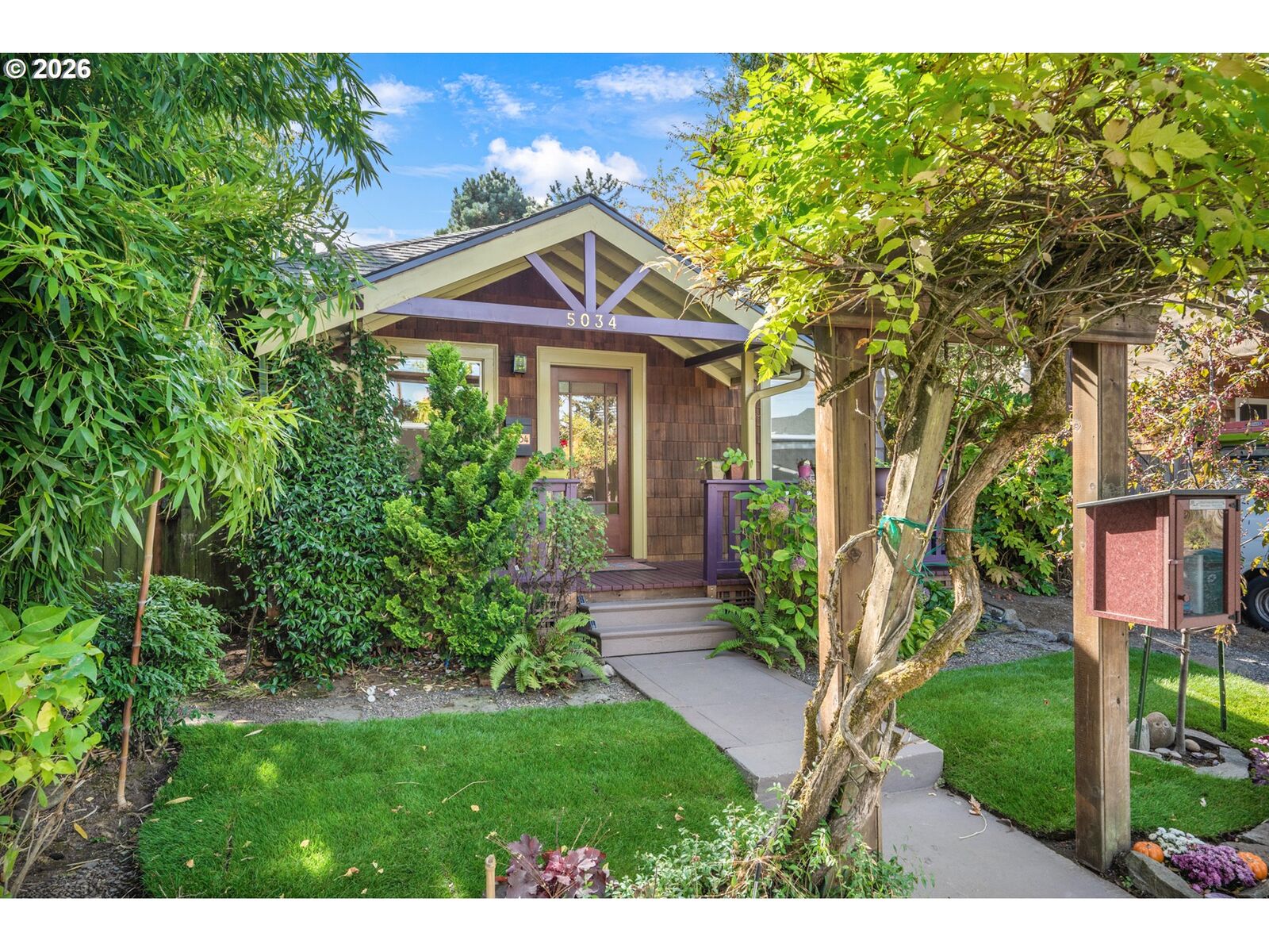 Property Photo:  5034 N Girard St  OR 97203 