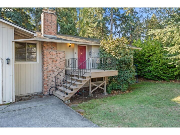 Property Photo: 18040 SW Salix Ridge St OR 97006