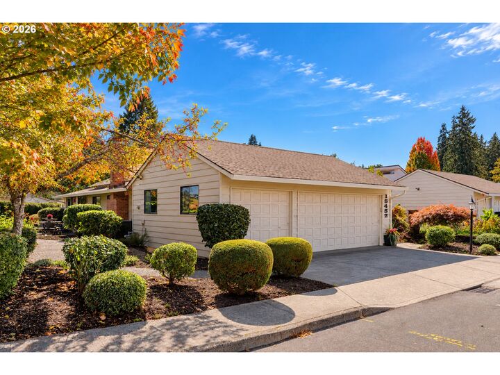 Property Photo: 15452 SW Summerfield Ln OR 97224