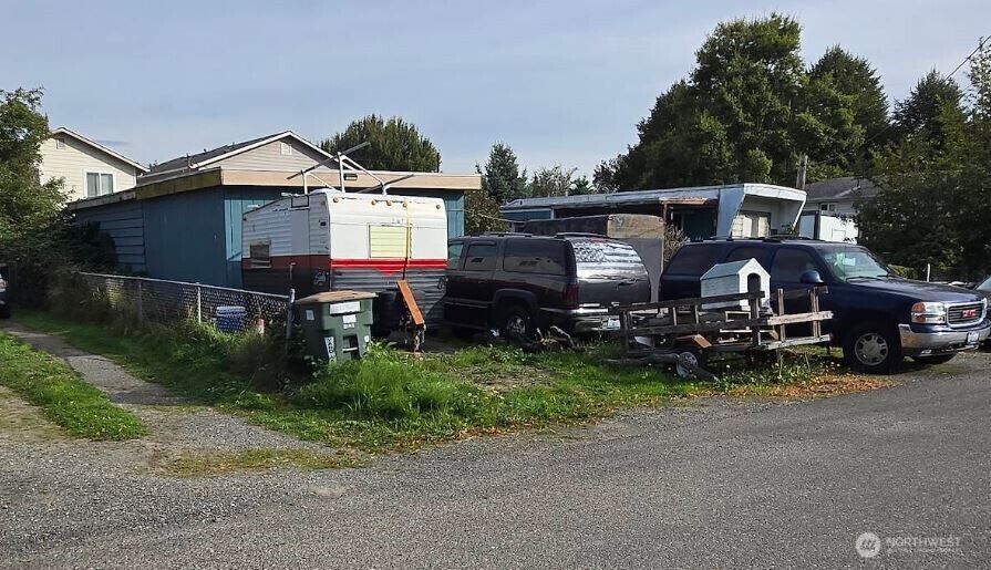 Property Photo: 12252 45th Avenue S WA 98178