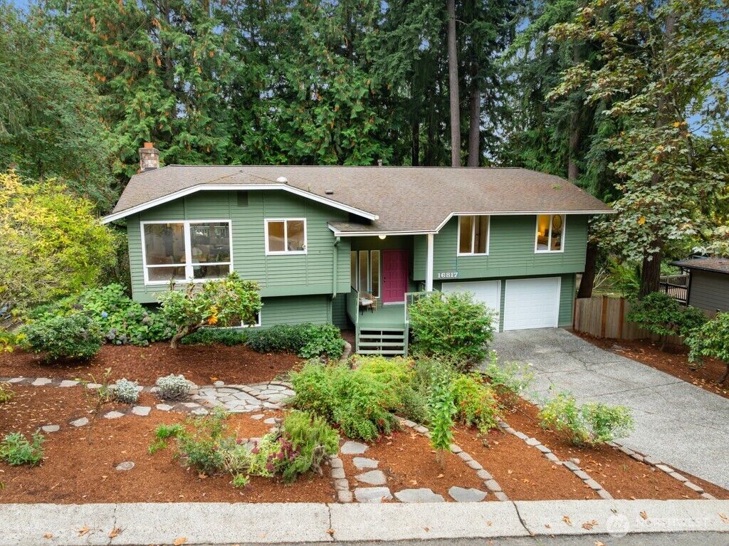 Property Photo:  16817 NE 91st Street  WA 98052 