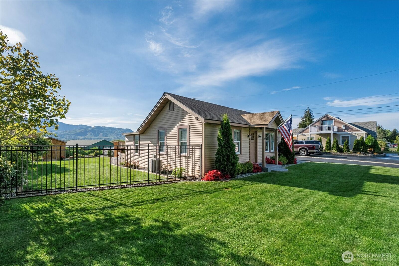 Property Photo:  1104 N Baker  WA 98802 