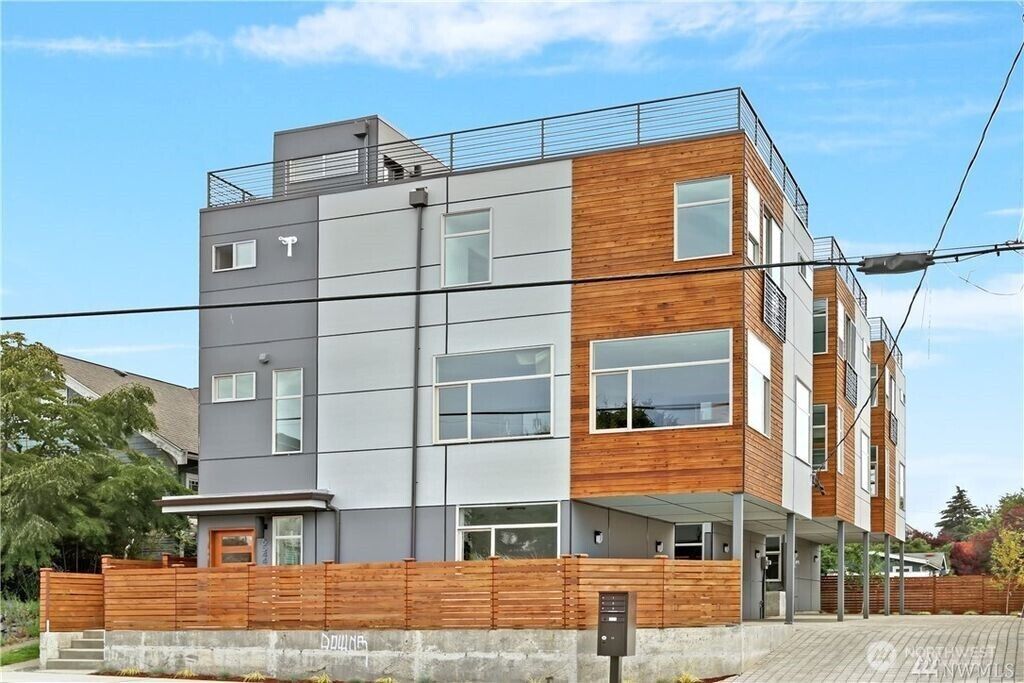 Property Photo:  6546  24th Avenue NW  WA 98117 