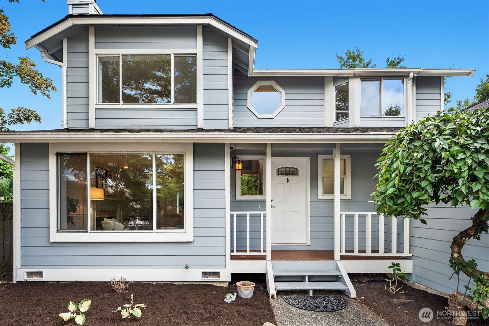 Property Photo: 22929 SE 282nd Street WA 98038