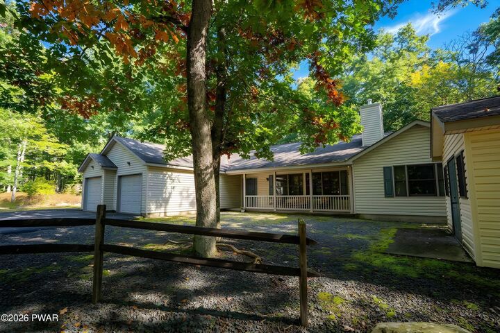 Property Photo:  803 Jefferson Court  PA 18328 