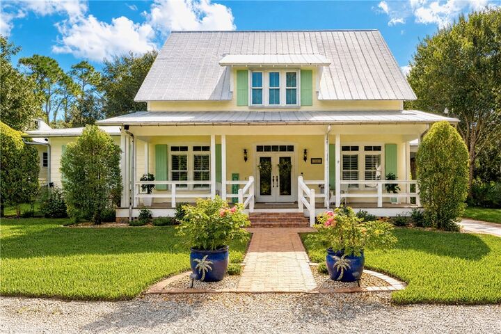 Property Photo:  6426 51st Avenue  FL 32967 
