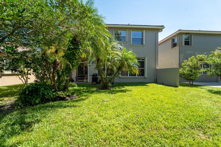 Property Photo: 6593 Lurais Drive FL 33463
