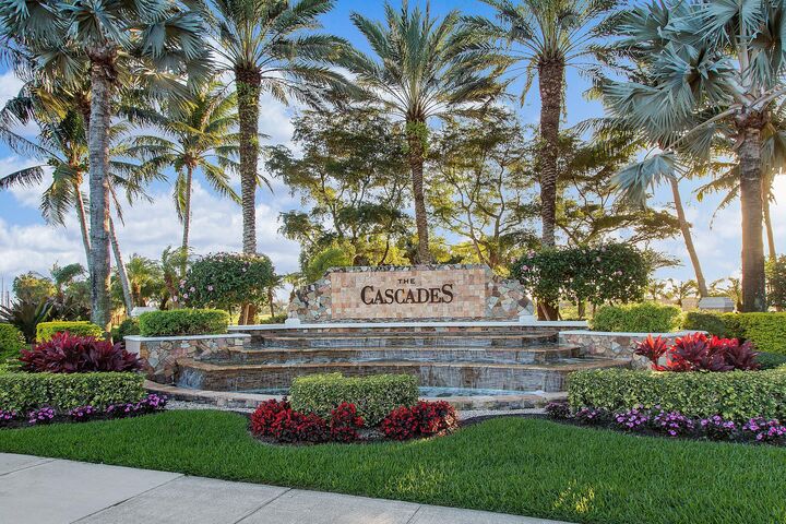 Property Photo: 7289 Haviland Circle FL 33437