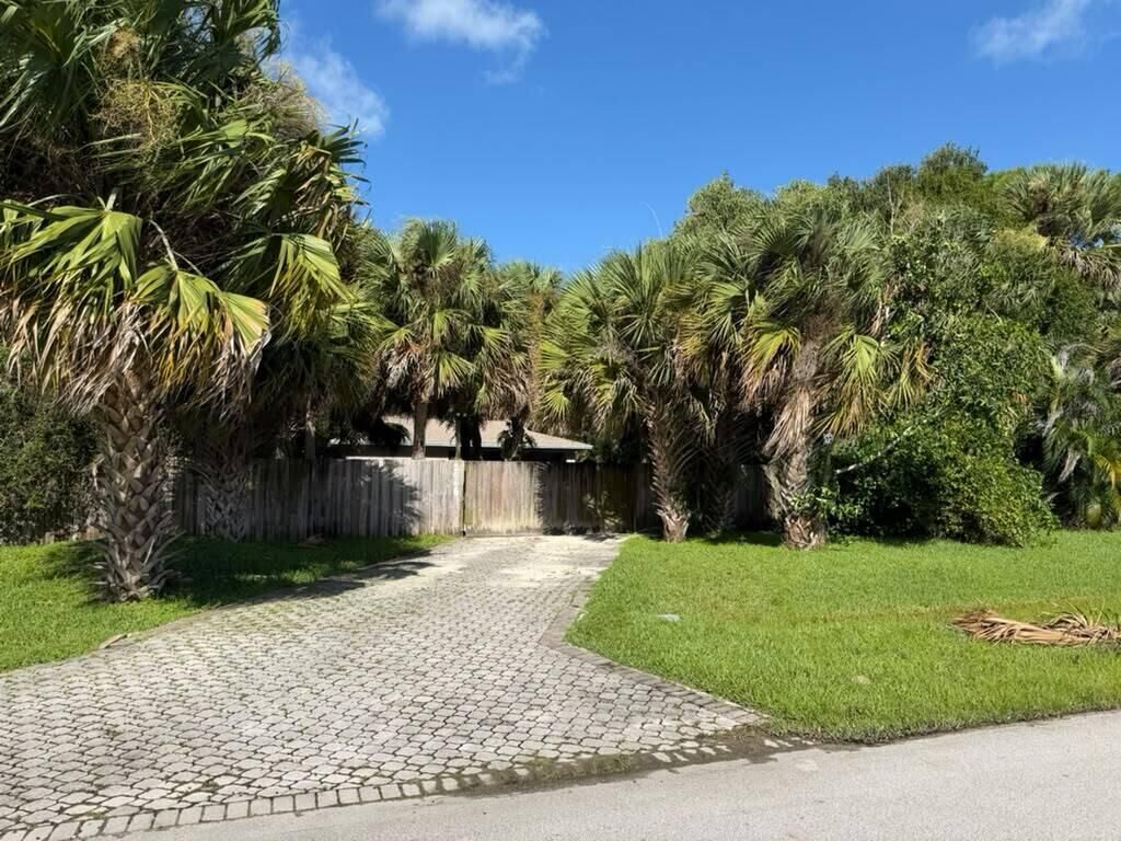 Property Photo: 2049 SW Cranberry Street Unit C FL 34953