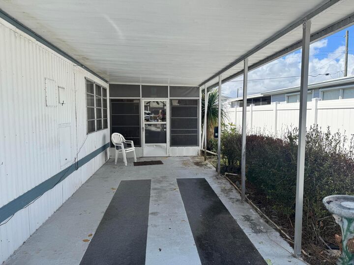Property Photo:  8072 SE Skylark Avenue  FL 33455 