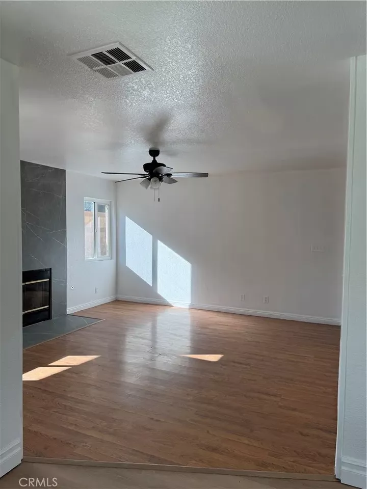Property Photo:  1124 Amorosa  CA 93535 